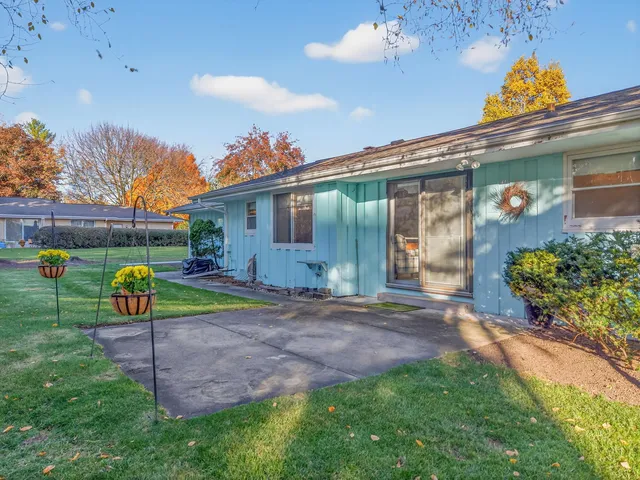 $349,900 | 9497 North Maura Lane, Brown Deer, WI 53223