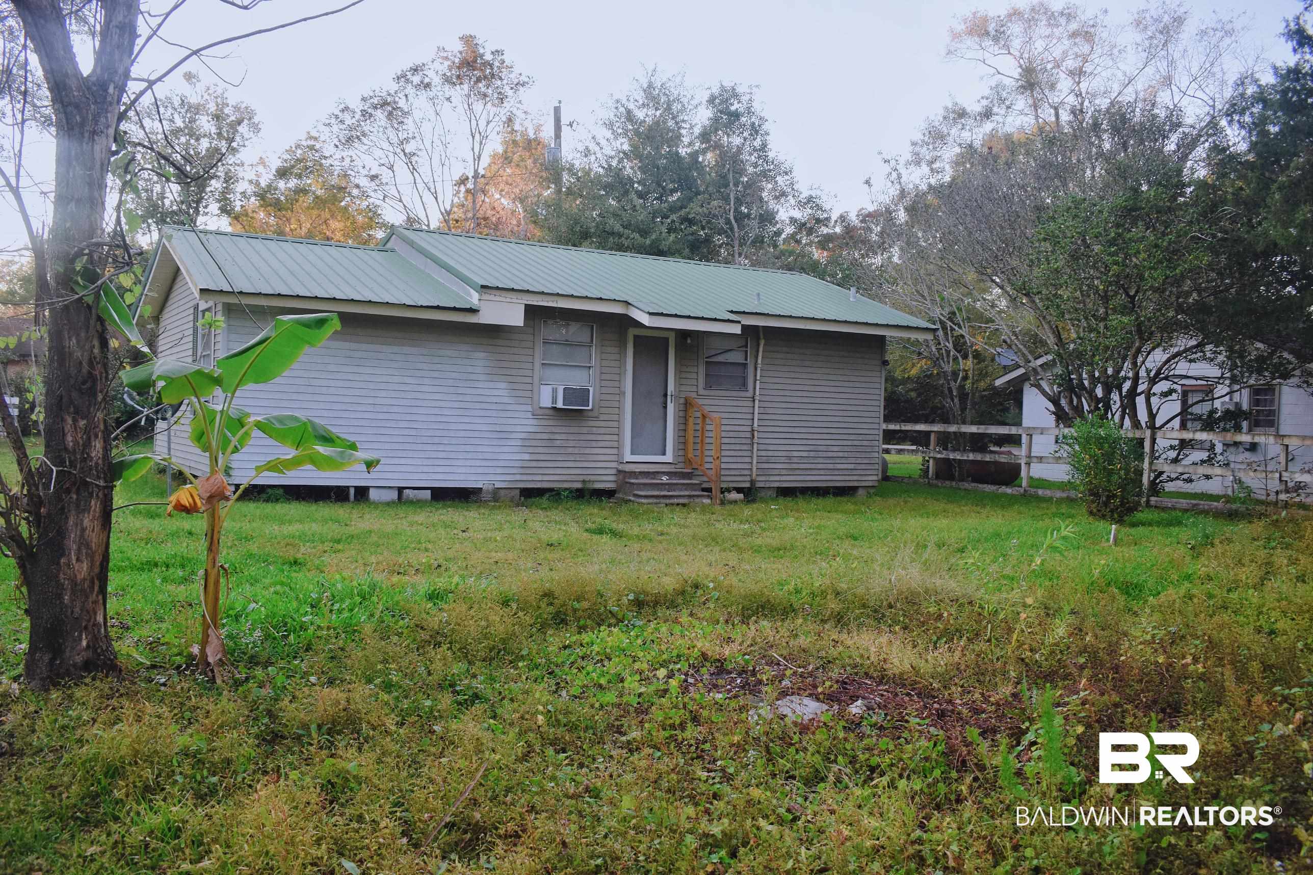 610 Franklin Street Atmore, AL 36502 - Photo 2 of 4