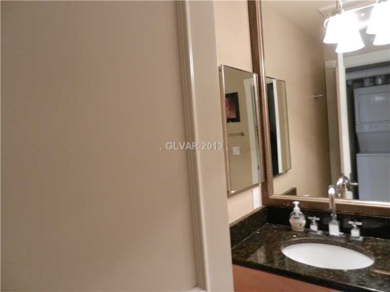 270 East Flamingo Road, Unit 207 Las Vegas, NV 89169 - Photo 27 of 33 Bathroom.