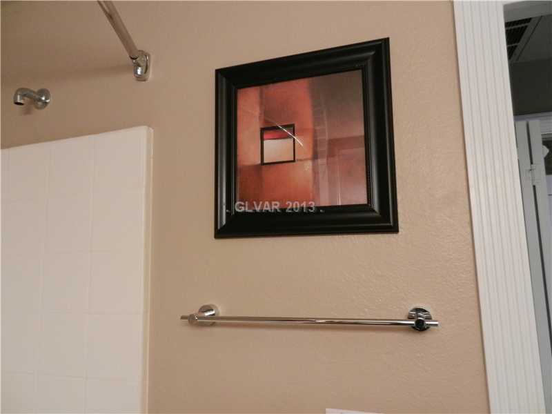 270 East Flamingo Road, Unit 207 Las Vegas, NV 89169 - Photo 28 of 33 Bathroom.