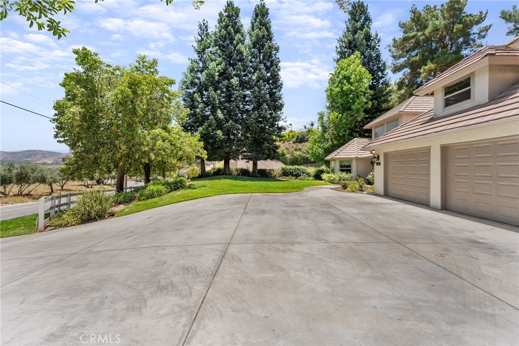 1624 Alessandro Road Redlands, CA 92373 - Photo 58 of 58 a view of a road with a house in the background