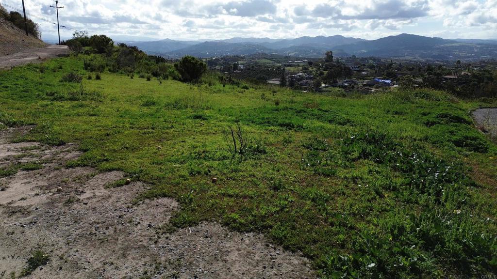 1560 Camino Corto Fallbrook, CA 92028 - Photo 1 of 31