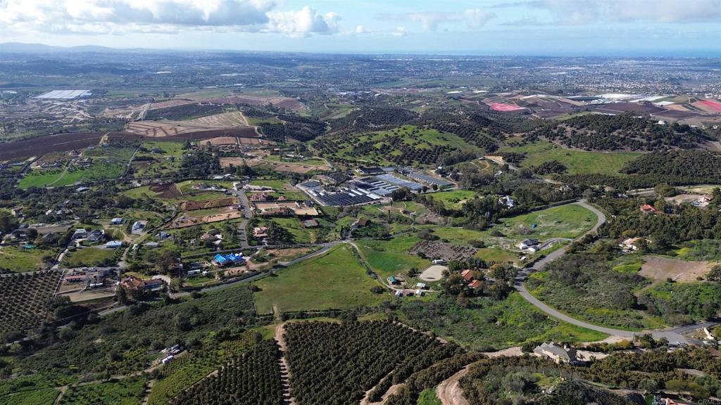 1560 Camino Corto Fallbrook, CA 92028 - Photo 16 of 31