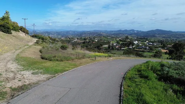 $350,000 | 1560 Camino Corto, Fallbrook, CA 92028