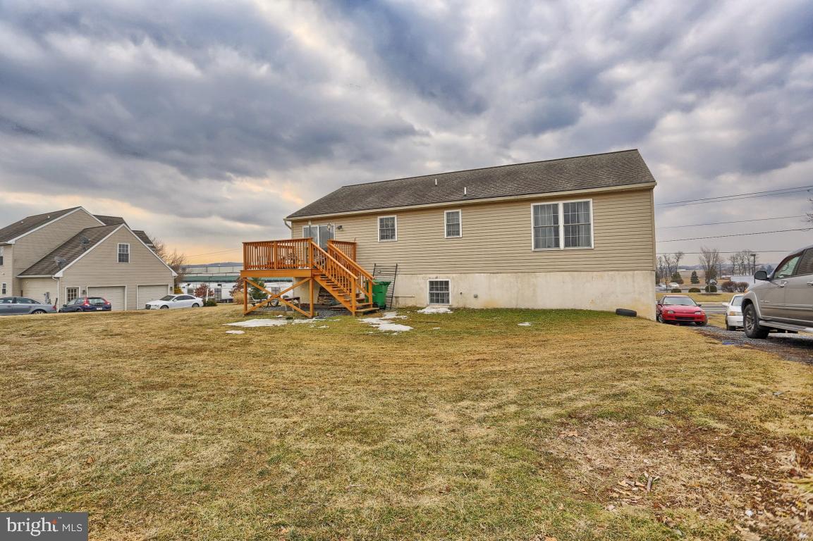 445 Wabash Road Ephrata, PA 17522 - Photo 2 of 21