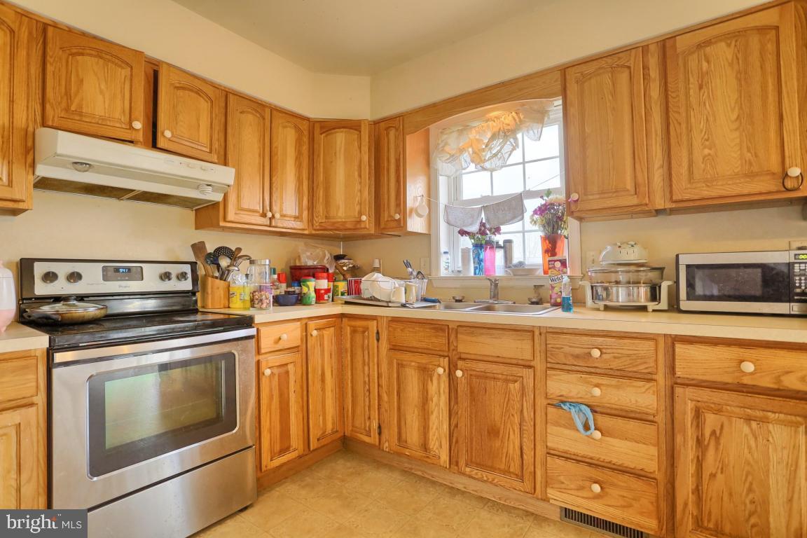 445 Wabash Road Ephrata, PA 17522 - Photo 6 of 21