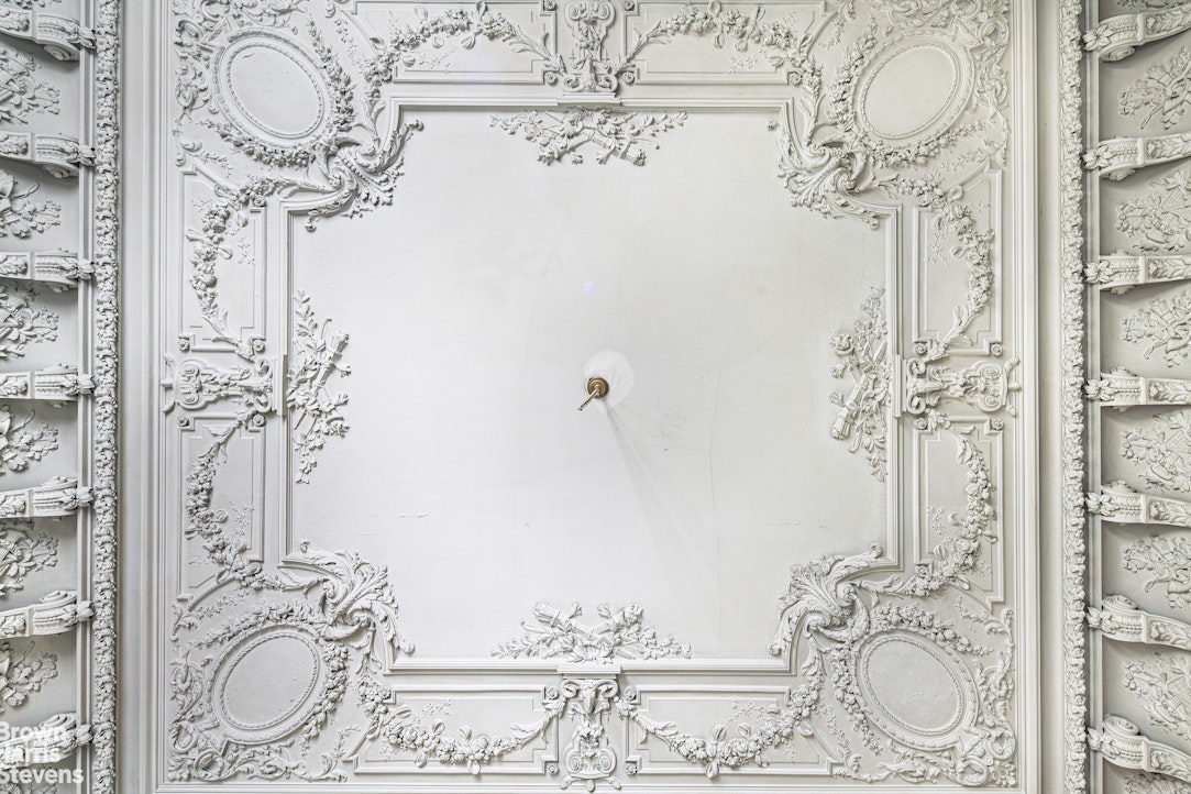 15 East 63rd Street Manhattan, NY 10065 - Photo 24 of 28