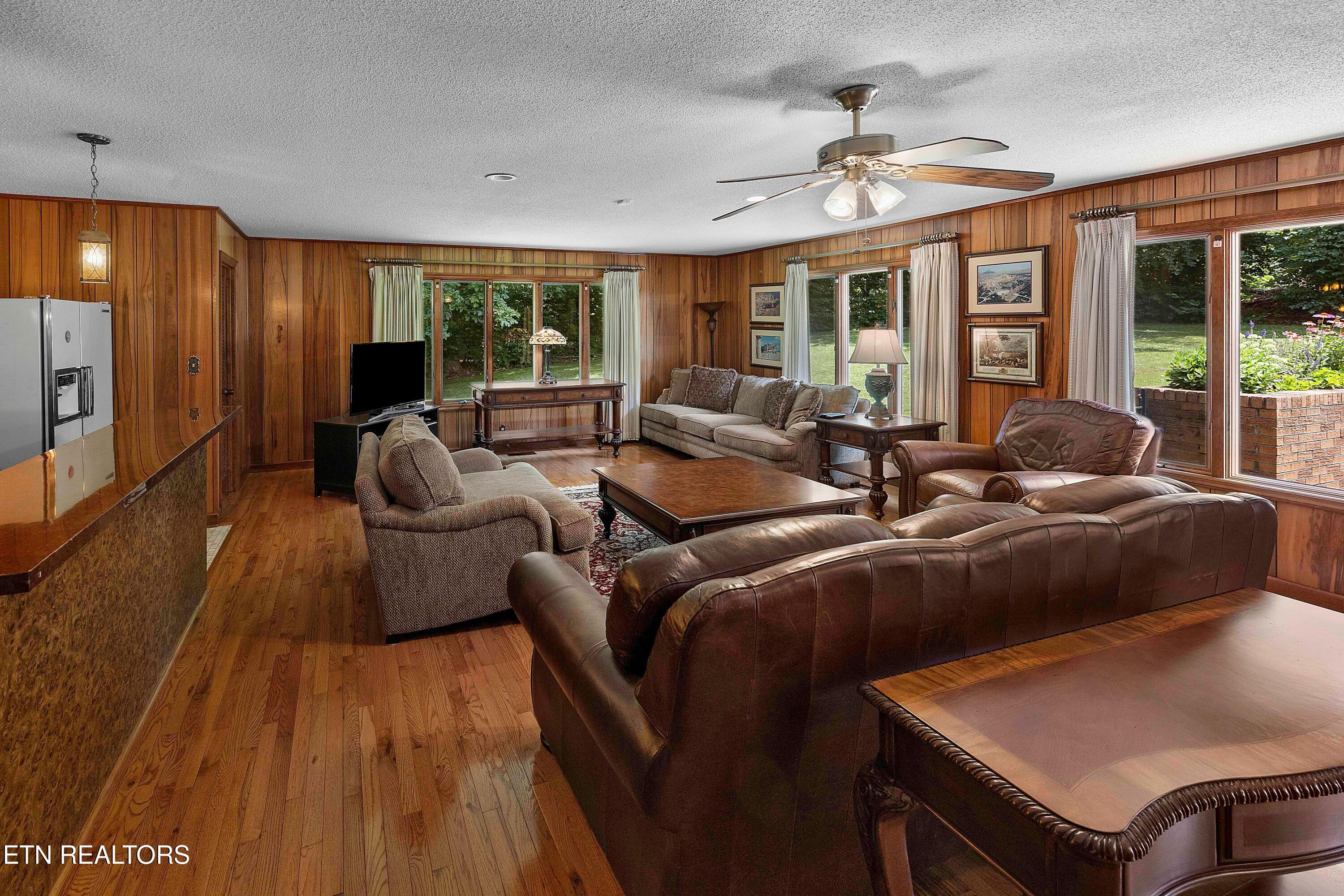 601 Broome Road Northwest Knoxville, TN 37909 - Photo 20 of 37 den area