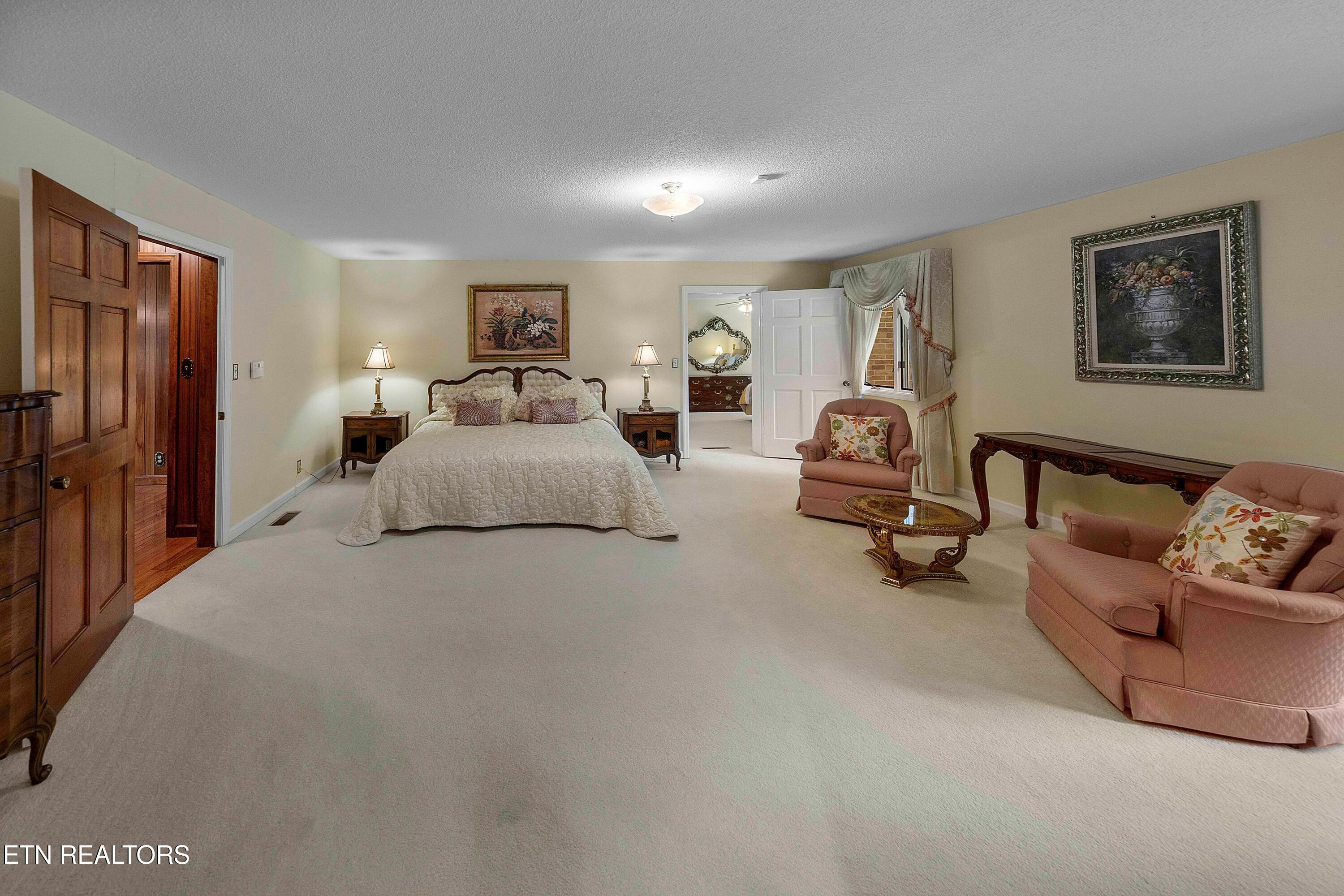601 Broome Road Northwest Knoxville, TN 37909 - Photo 23 of 37 primary br suite view