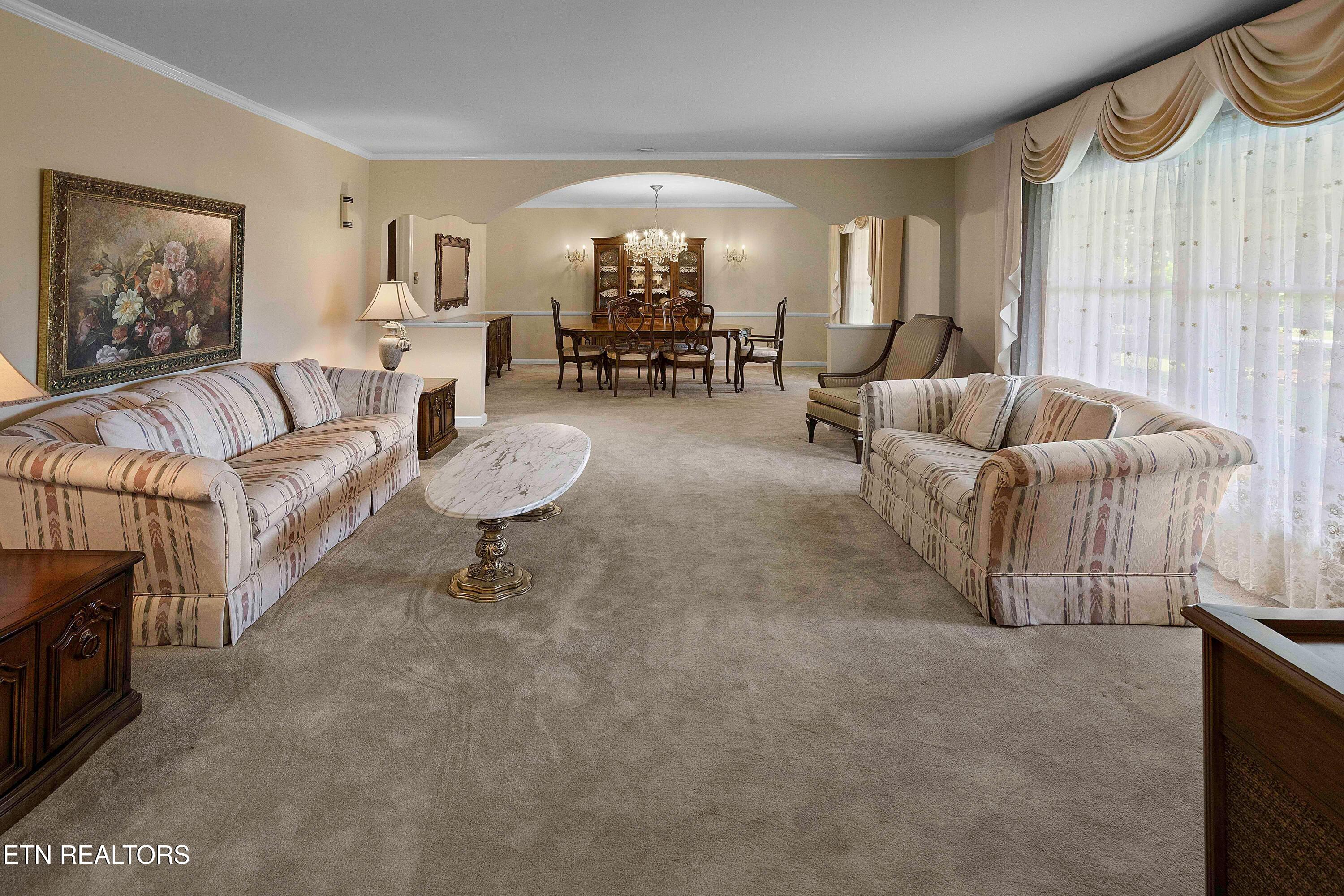 601 Broome Road Northwest Knoxville, TN 37909 - Photo 5 of 37 living room