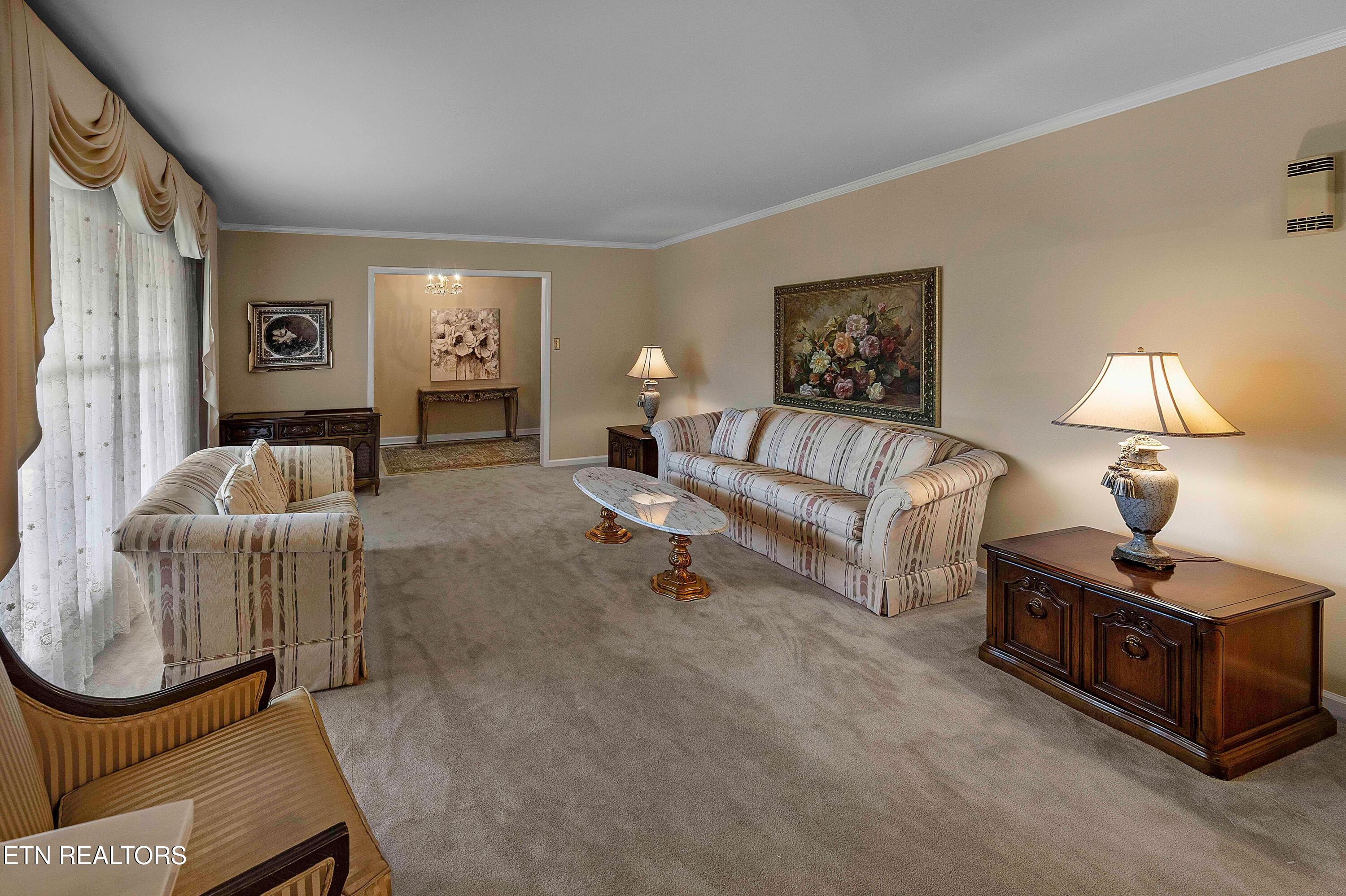 601 Broome Road Northwest Knoxville, TN 37909 - Photo 6 of 37 living rm area