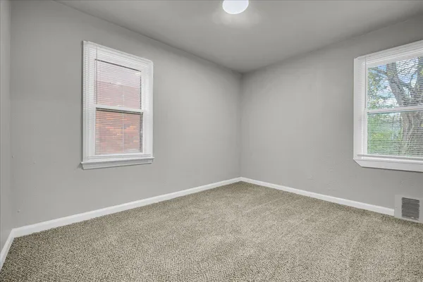 $1,250 | 9090 Stahelin Avenue, Detroit, MI 48228