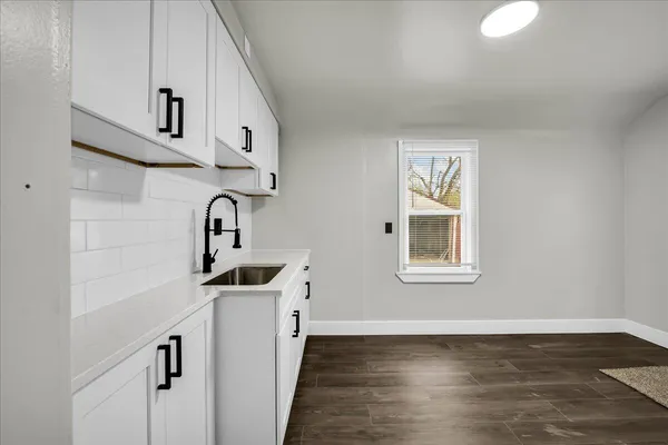 $1,250 | 9090 Stahelin Avenue, Detroit, MI 48228