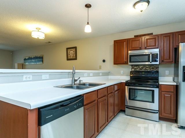 2124 Walnut Bluffs Lane Raleigh, NC 27610 - Photo 9 of 22 Gallery Image 9