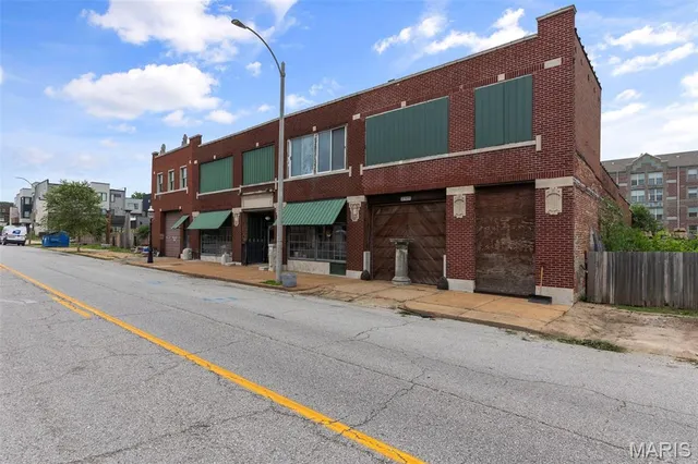 $1,100,000 | 2701-2729 Lafayette Avenue, St. Louis, MO 63104