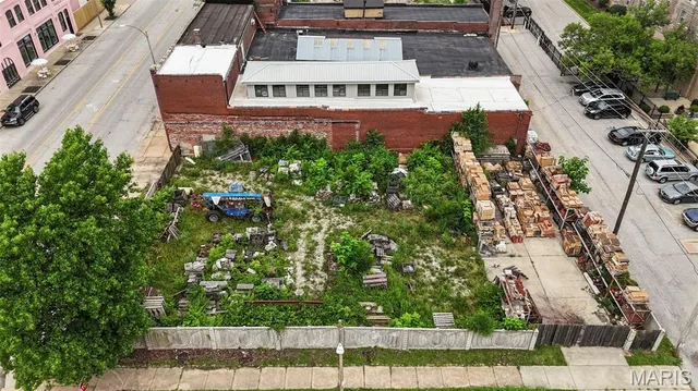 $1,100,000 | 2701-2729 Lafayette Avenue, St. Louis, MO 63104