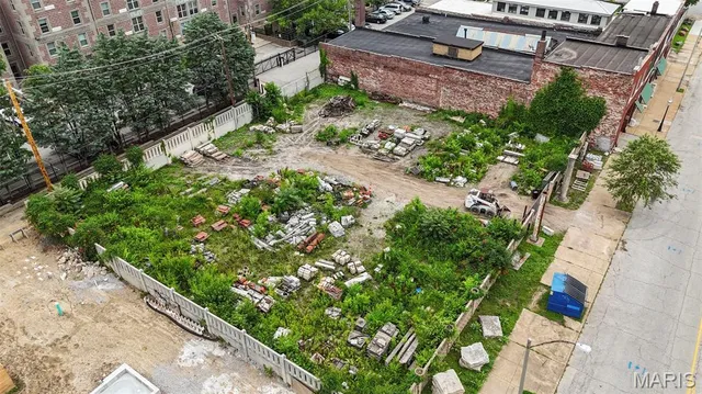 $1,100,000 | 2701-2729 Lafayette Avenue, St. Louis, MO 63104