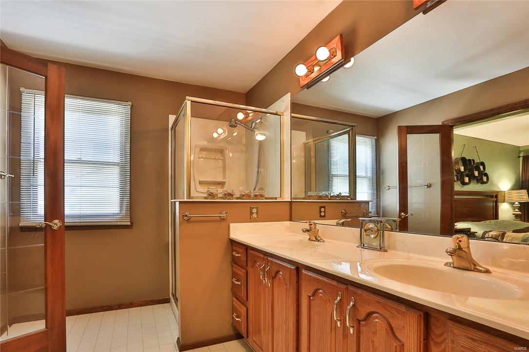675 Rustic Valley Drive Ballwin, MO 63021 - Photo 14 of 28