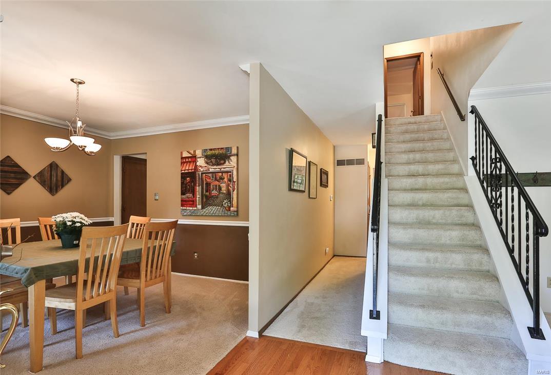 675 Rustic Valley Drive Ballwin, MO 63021 - Photo 4 of 28