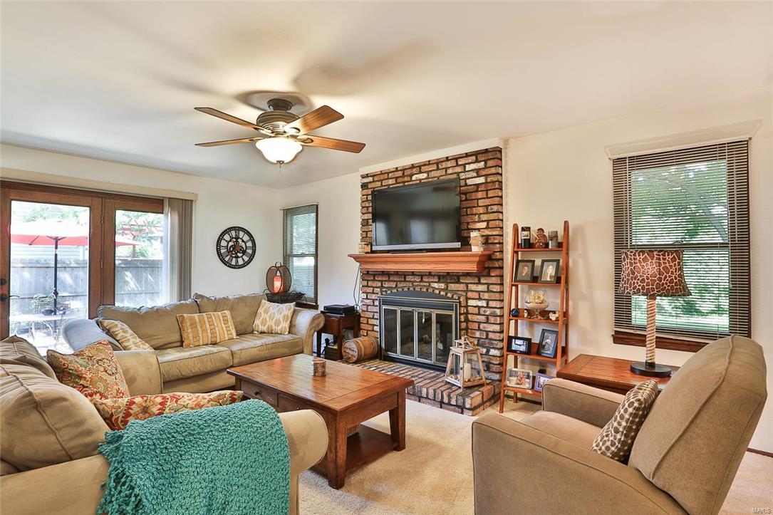675 Rustic Valley Drive Ballwin, MO 63021 - Photo 5 of 28