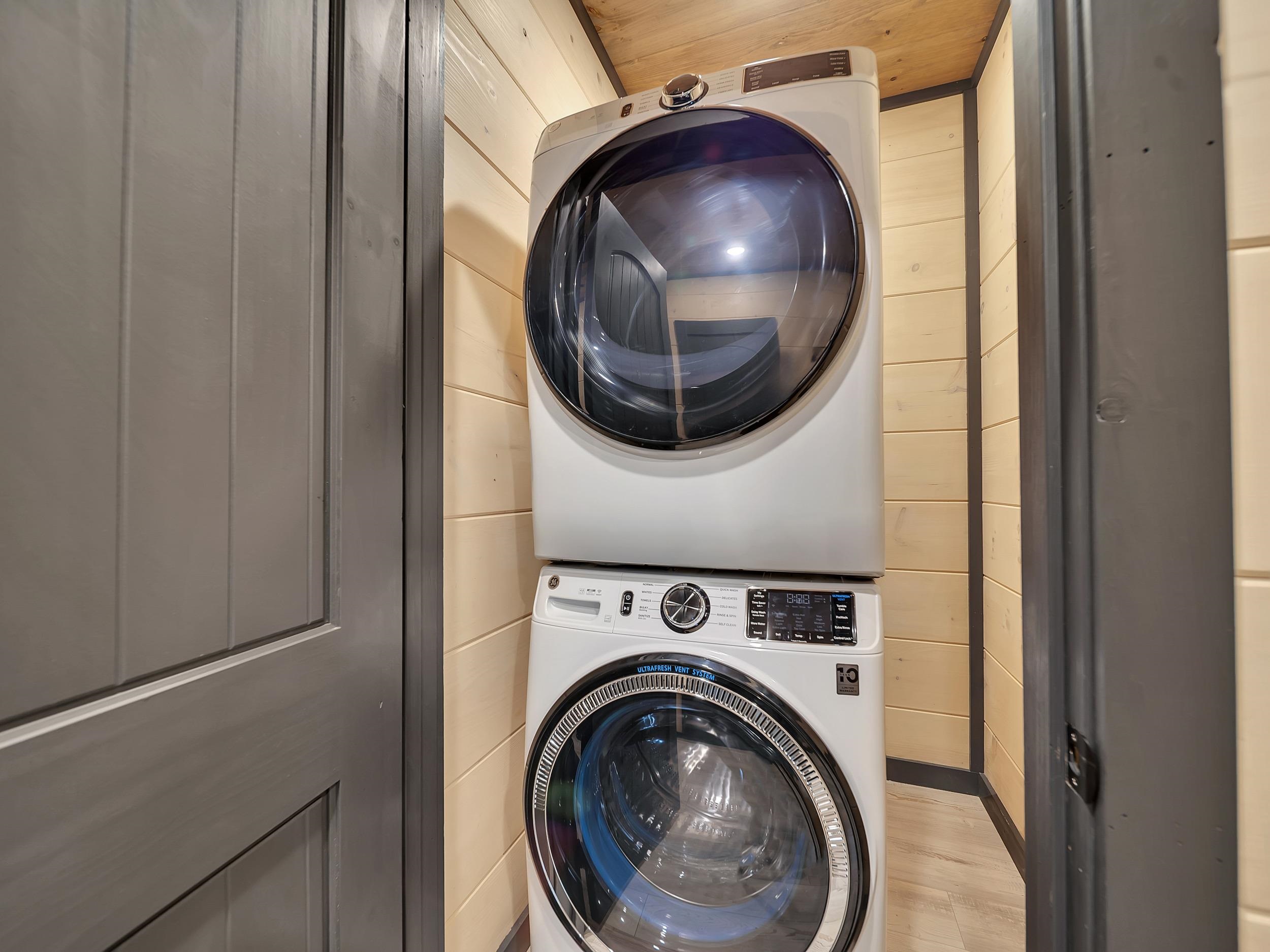 1319 Wildhorse Ridge Way, Unit LOT 143R Sevierville, TN 37862 - Photo 23 of 39 a close up view of a washer and dryer