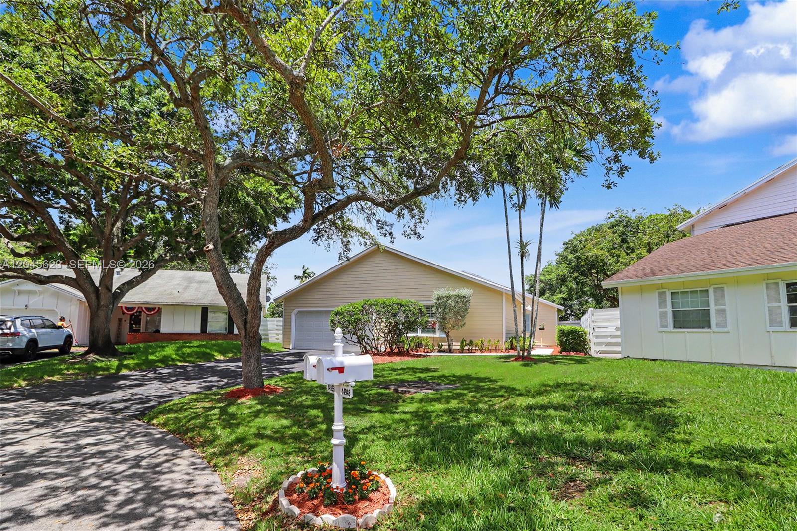 14958 Southwest 143rd Place Miami, FL 33186 - Photo 4 of 50