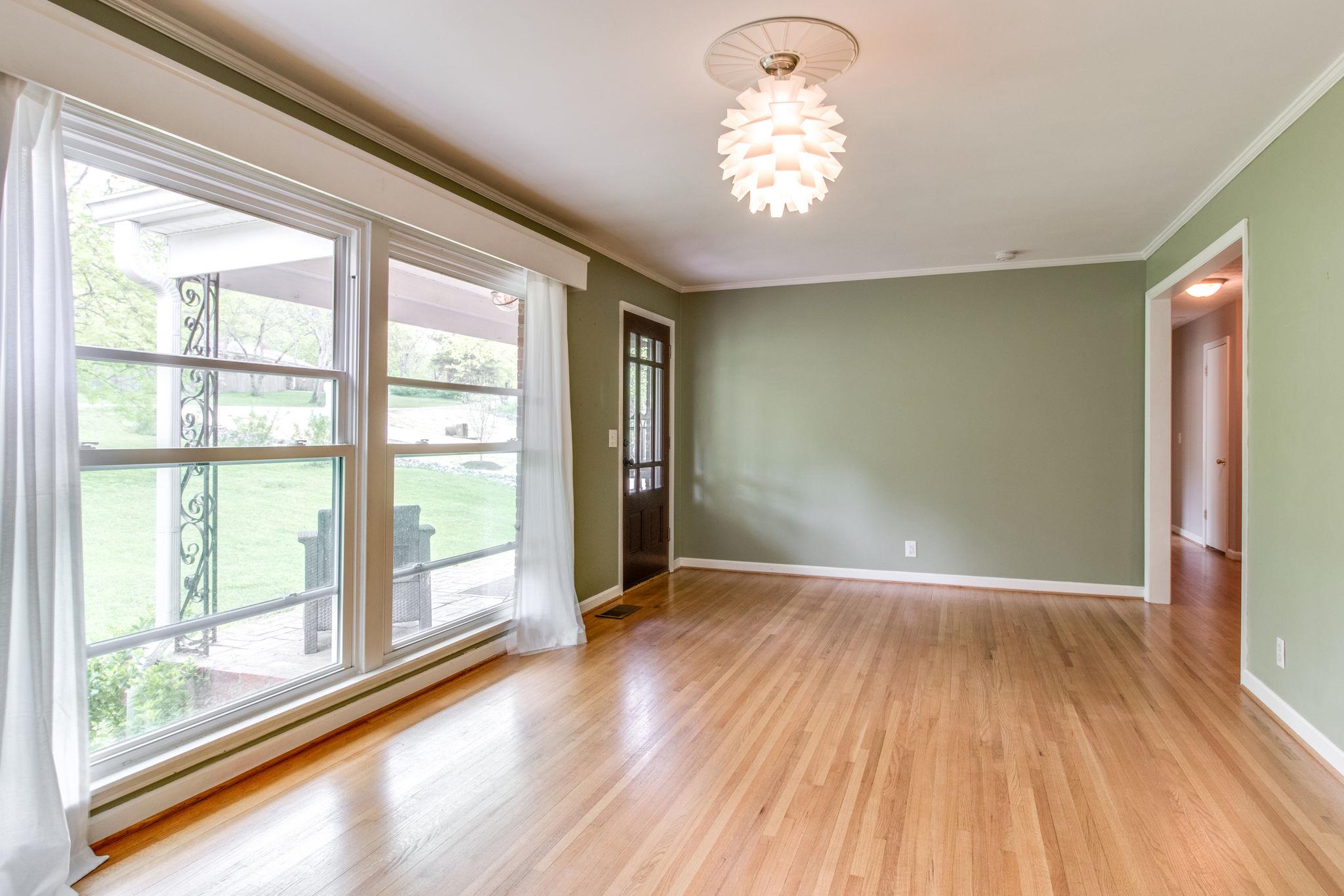 711 Starlit Road Nashville, TN 37205 - Photo 2 of 21 Entry into main level, beautiful hardwoods throughout