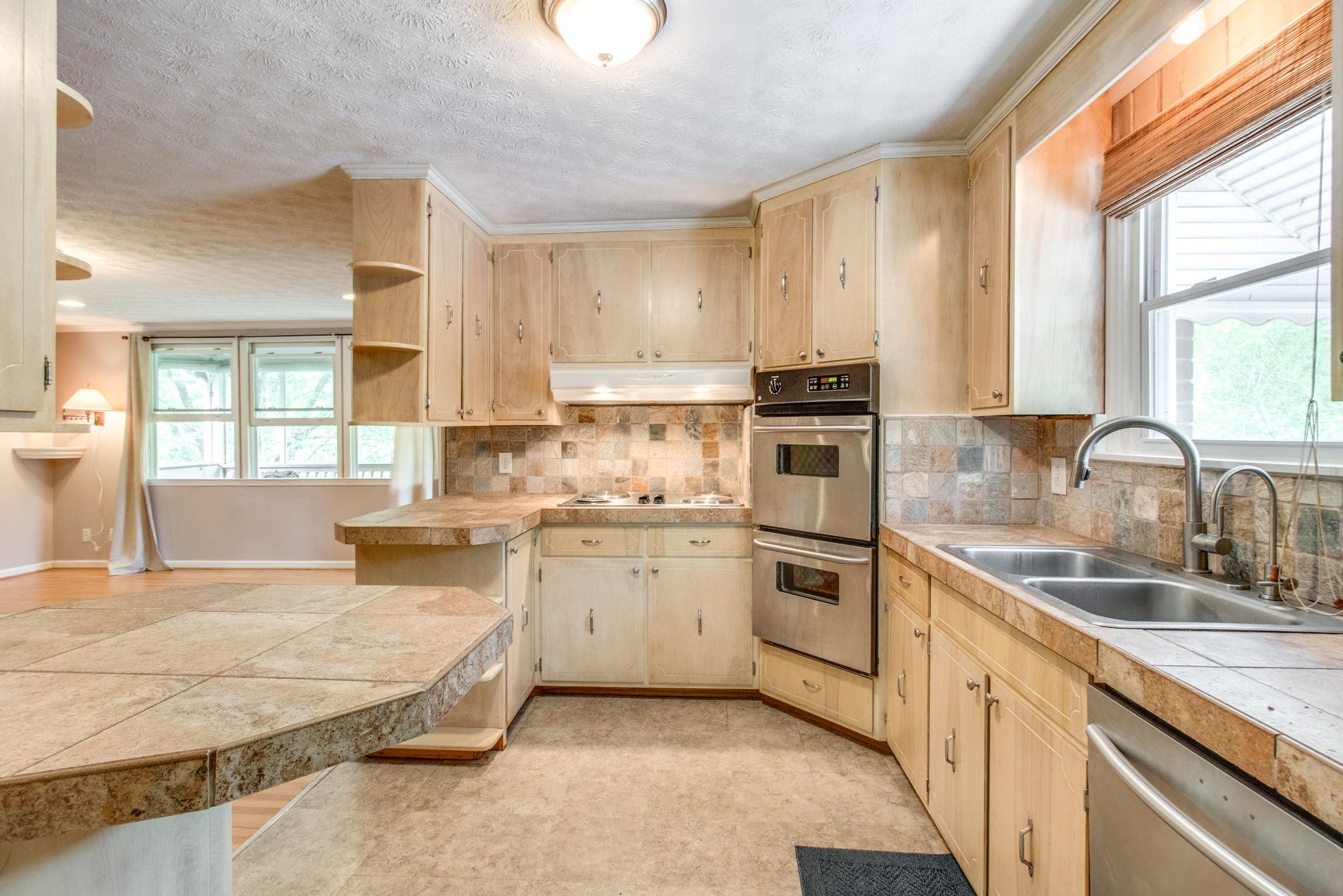 711 Starlit Road Nashville, TN 37205 - Photo 5 of 21 Open kitchen with double oven, pleanty of cabinet and lots of light