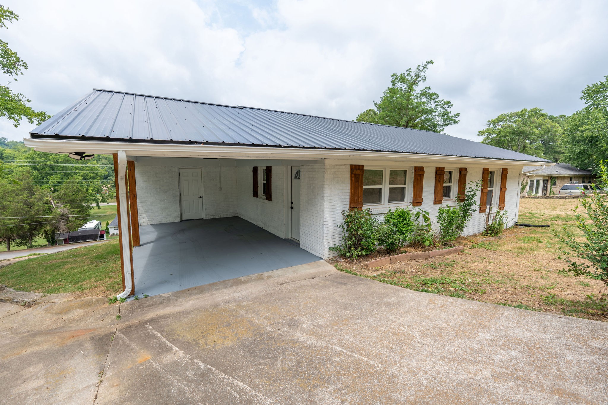 1132 Bledsoe Road Pulaski, TN 38478 - Photo 4 of 22 Gallery Image 4