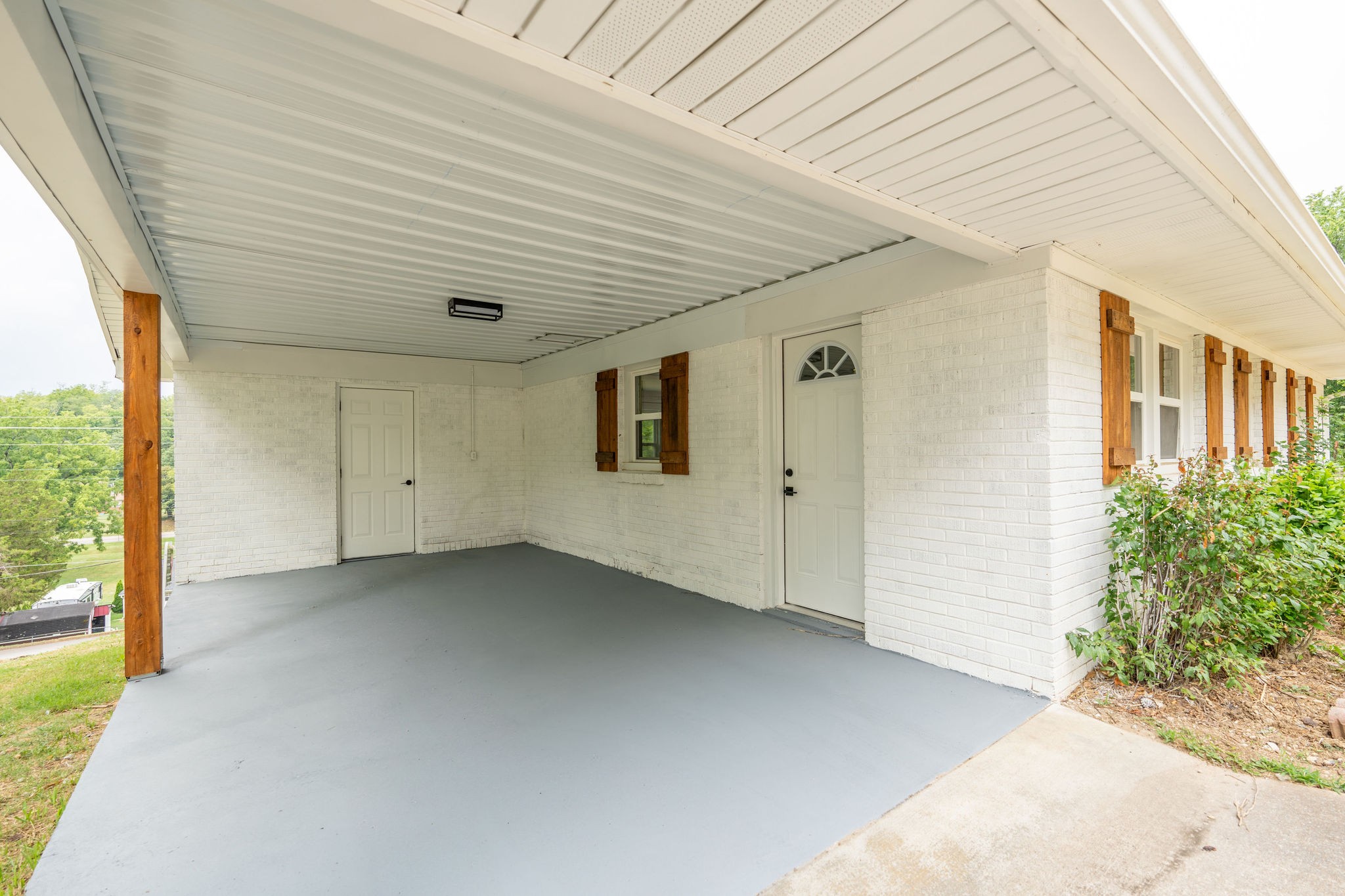 1132 Bledsoe Road Pulaski, TN 38478 - Photo 5 of 22 Gallery Image 5