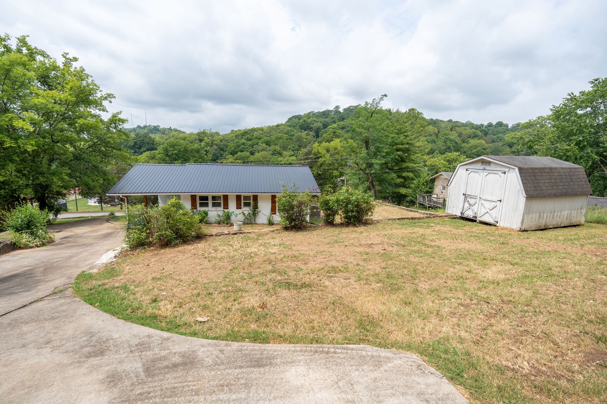 1132 Bledsoe Road Pulaski, TN 38478 - Photo 6 of 22 Gallery Image 6