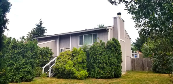 $3,200 | 4221 152nd Place Southwest, Lynnwood, WA 98087