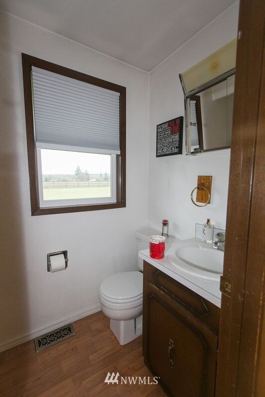 600 Telegraph Road Winlock, WA 98596 - Photo 12 of 25