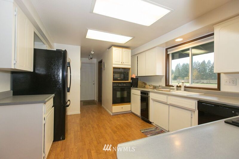 600 Telegraph Road Winlock, WA 98596 - Photo 4 of 25
