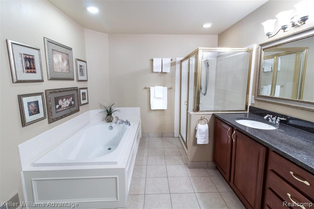 3694 Windingbrook Circle Rochester Hills, MI 48309 - Photo 28 of 44