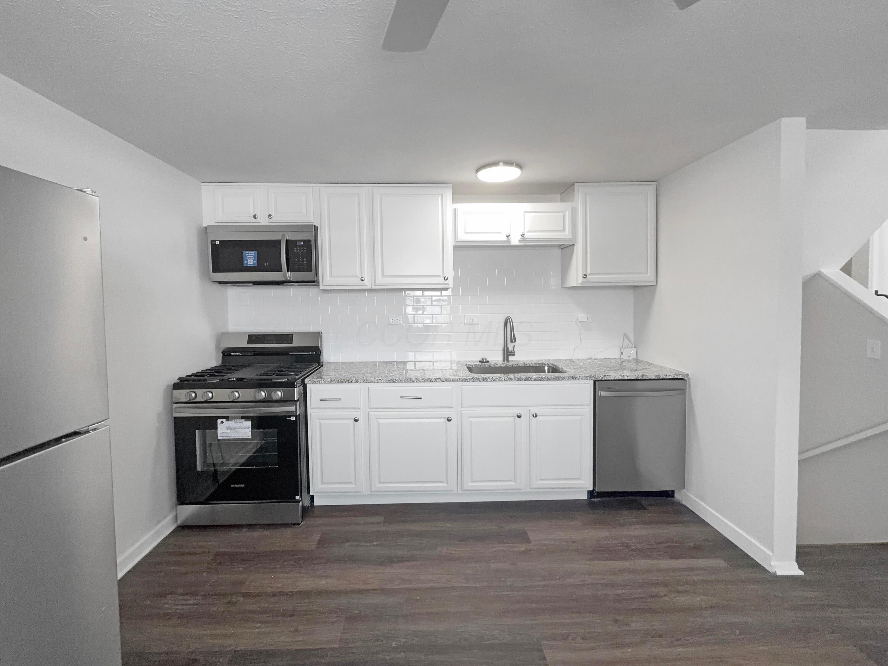 3859 Briggs Road Columbus, OH 43228 - Photo 2 of 18