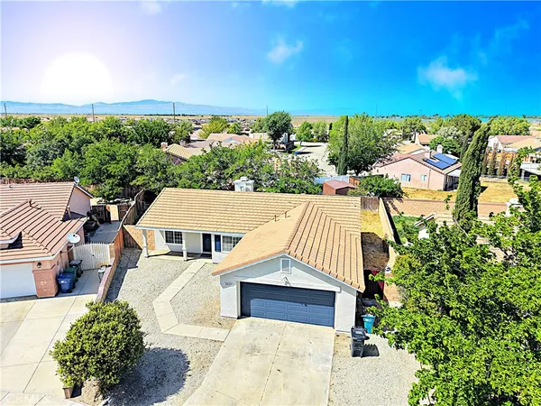 $2,695 | 6056 Jamaica Court, Lancaster, CA 93536