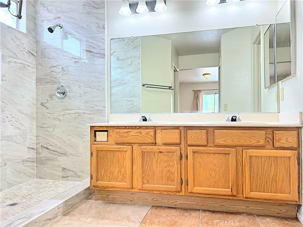 $2,695 | 6057 Jamaica Court, Lancaster, CA 93536