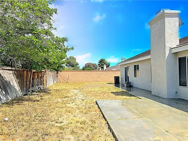 $2,695 | 6057 Jamaica Court, Lancaster, CA 93536