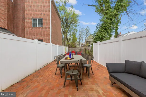 $924,900 | 220 West Street, Annapolis, MD 21401