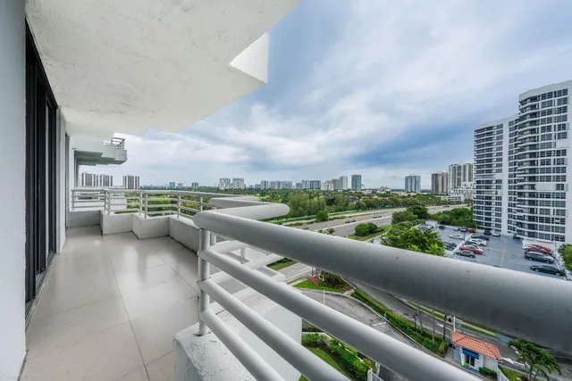 $2,500 | 3300 Northeast 192 Street, Unit 1108, Aventura, FL 33180