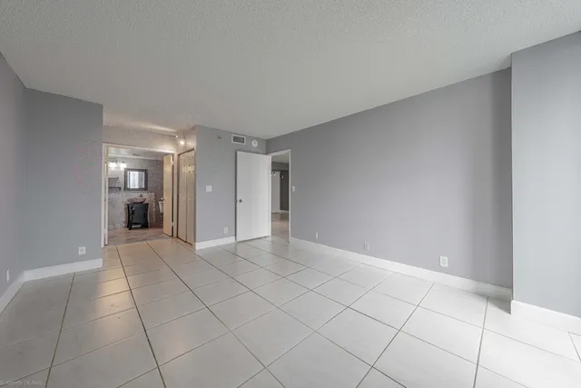 $2,500 | 3300 Northeast 192 Street, Unit 1108, Aventura, FL 33180