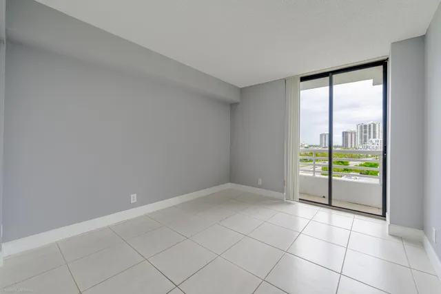 $2,500 | 3300 Northeast 192 Street, Unit 1108, Aventura, FL 33180