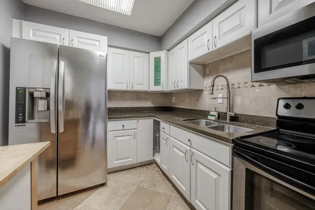 $2,500 | 3300 Northeast 192 Street, Unit 1108, Aventura, FL 33180