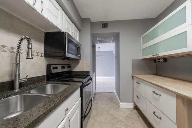 $2,500 | 3300 Northeast 192 Street, Unit 1108, Aventura, FL 33180