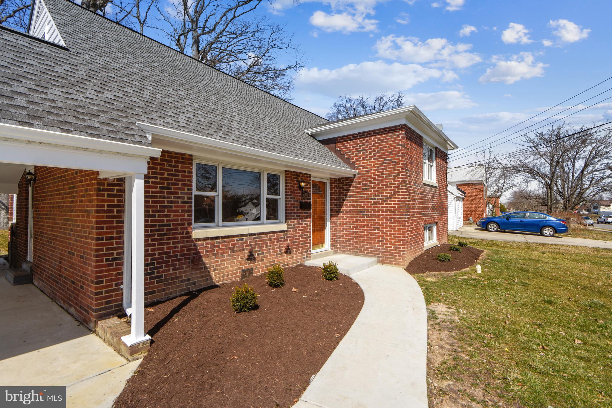 5908 Flanders Street Springfield, VA 22150 - Photo 4 of 43