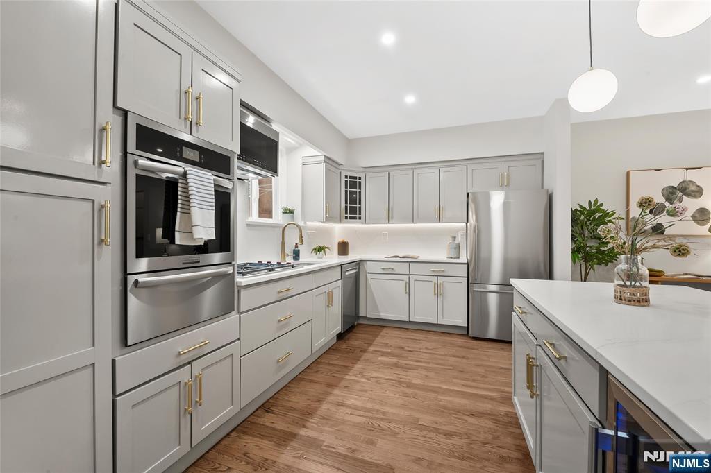 161 5th Street, Unit 1 Hoboken, NJ 07030 - Photo 10 of 28