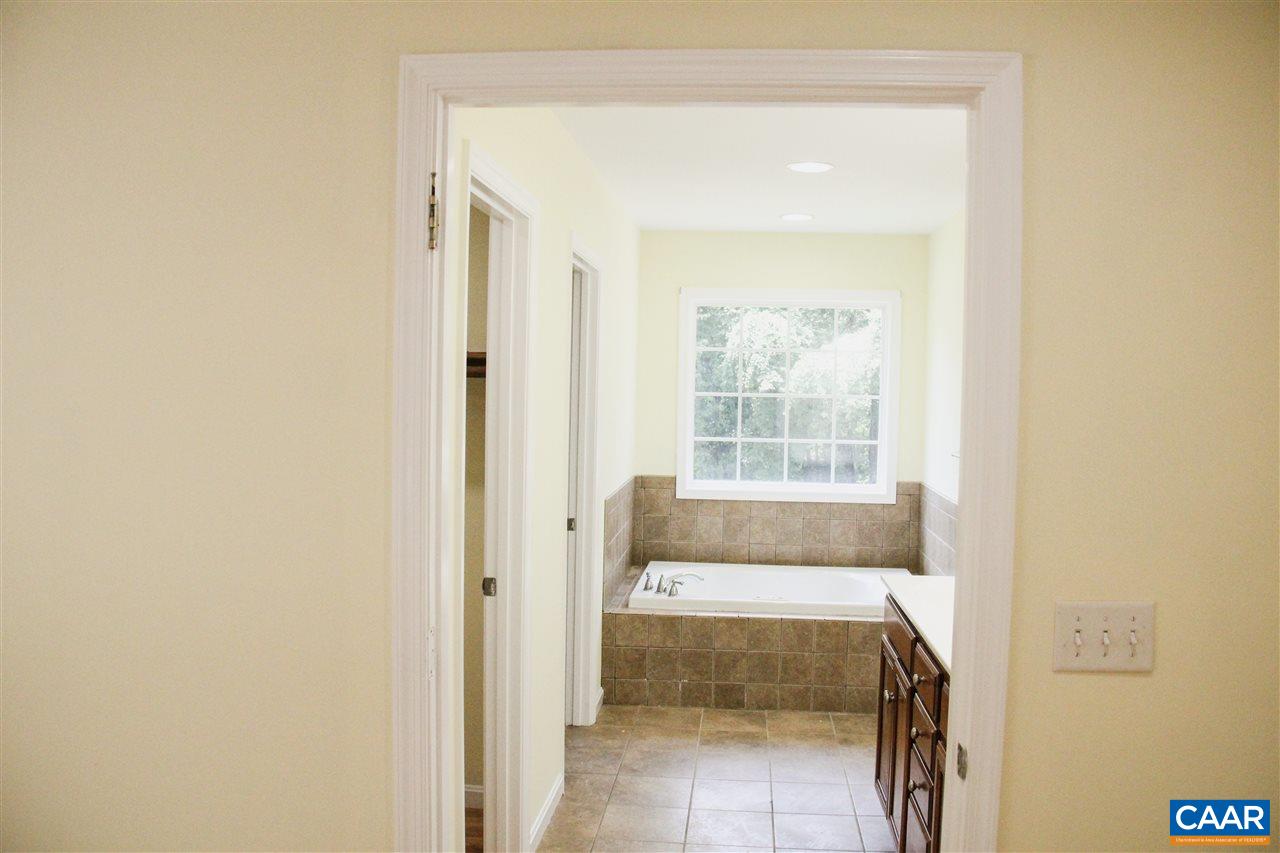 899 Greene Acres Road North Stanardsville, VA 22973 - Photo 4 of 31 Gallery Image 4