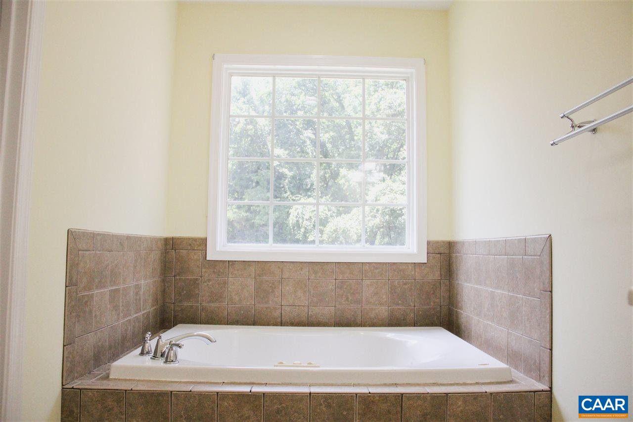 899 Greene Acres Road North Stanardsville, VA 22973 - Photo 6 of 31 Gallery Image 6