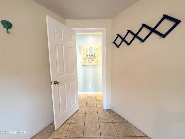 $1,400 | 404 Norton Street, Oak Island, NC 28465